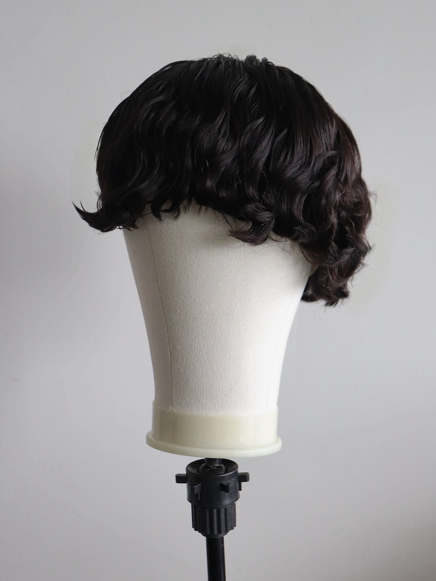 Short wavy